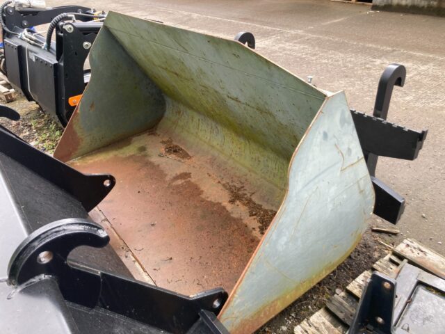 WEIDEMANN 1900MM BUCKET