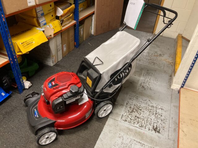 TORO 675 SERIES LAWN MOWER