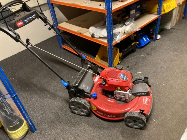 TORO 675 EXI SERIES LAWN MOWER