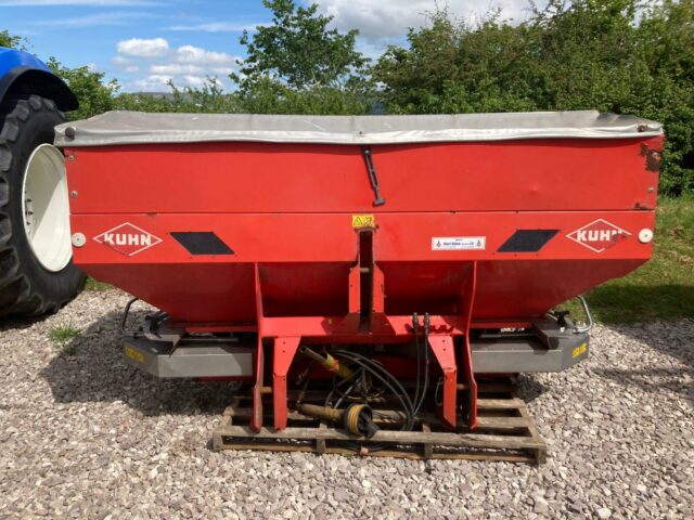 KUHN MDS 1141 FERTILISER SPREADER