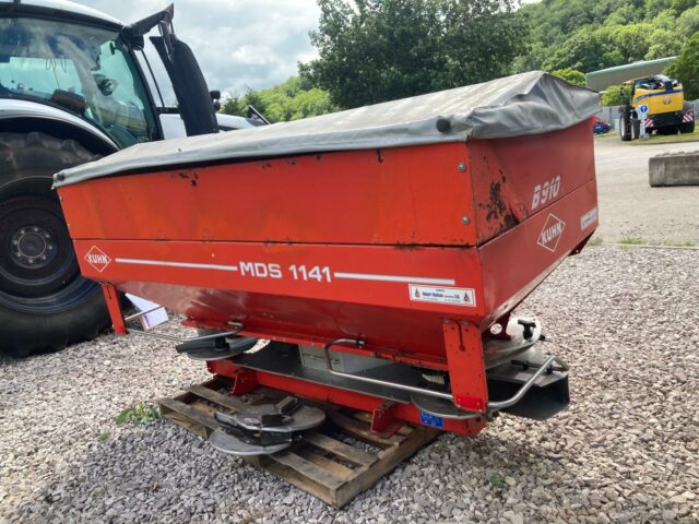 KUHN MDS 1141 FERTILISER SPREADER