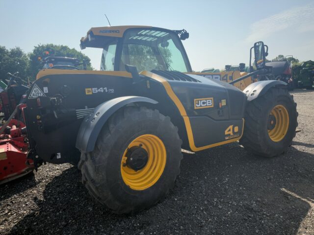 JCB 541-70