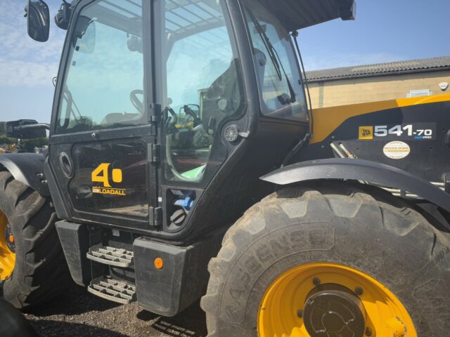 JCB 541-70