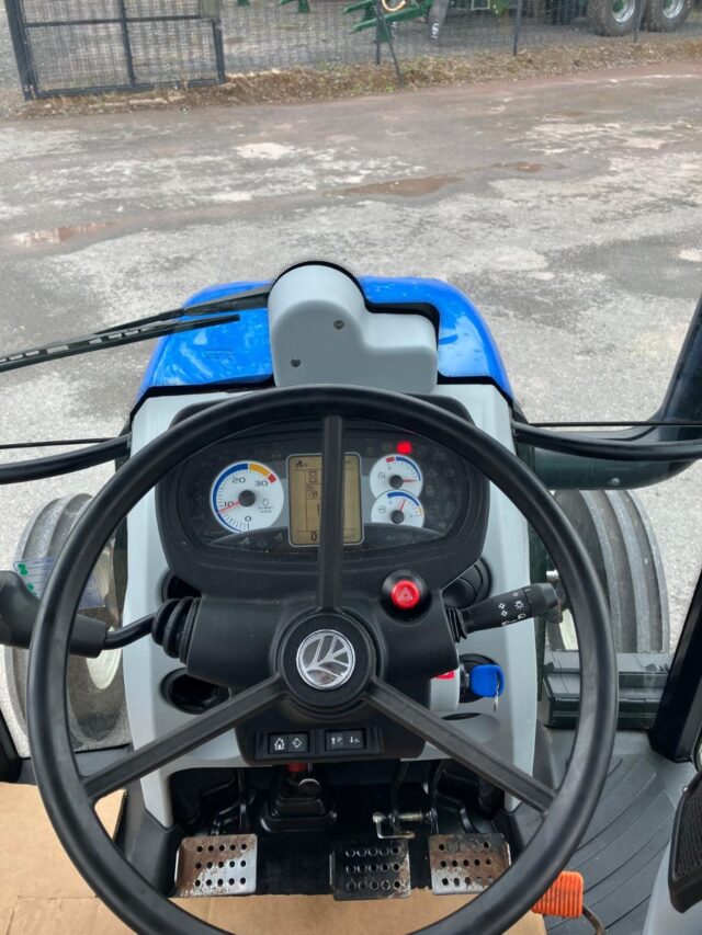 NEW HOLLAND T4.55