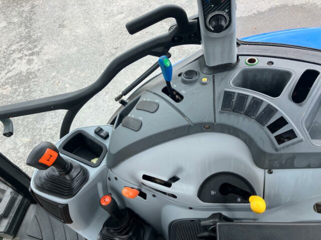 NEW HOLLAND T4.55