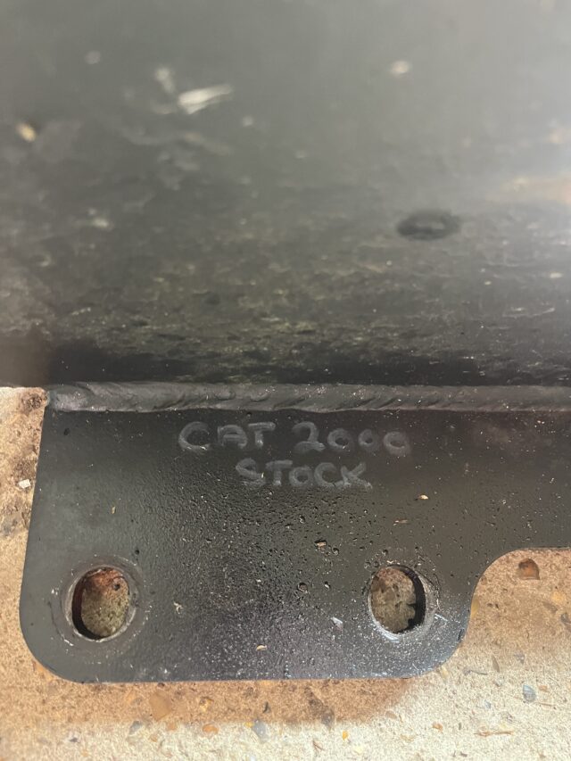 CAT tellehandler brackets
