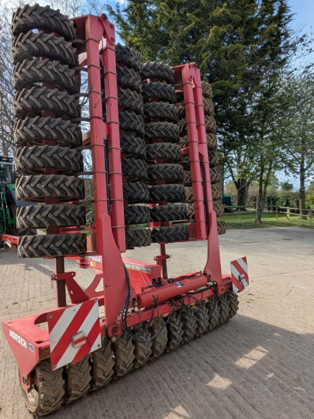 One- 2004 Horsch Optipack 12AS 12.4m
