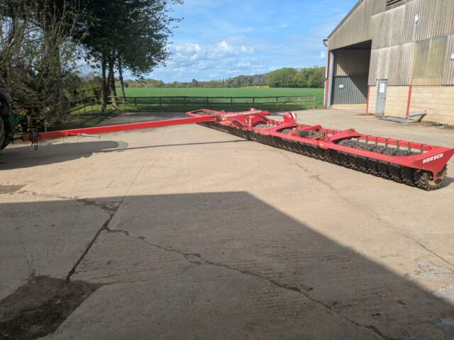 One- 2004 Horsch Optipack 12AS 12.4m