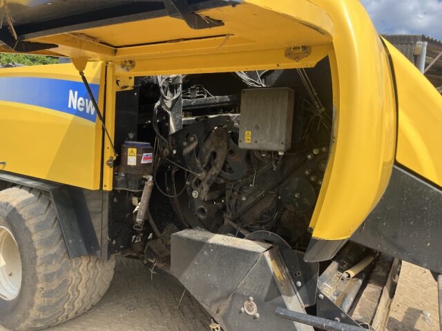 New Holland bb9070