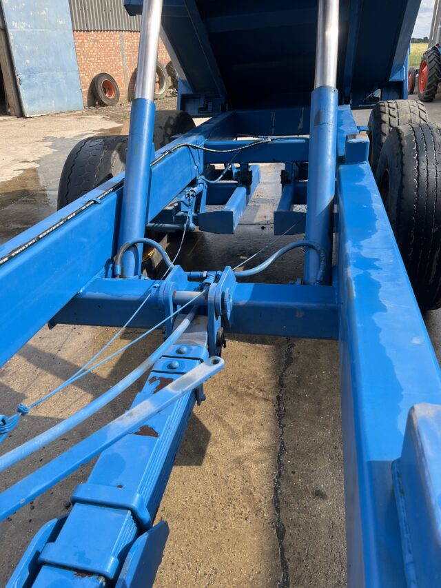 Harry West 10ton grain trailer