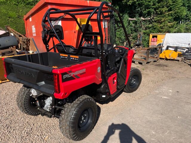 2M040726 HONDA PIONEER 520 UTV