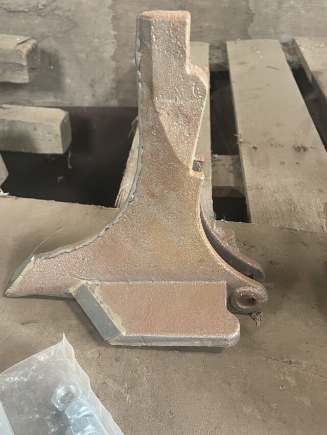 FOUR   HE-VA  Tungsten faced points