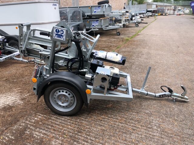 GM036838 IFOR WILLIAMS LS TRIANGLE