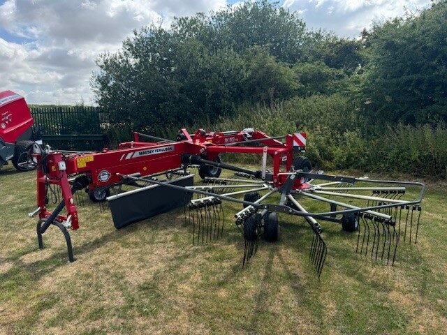 MA005315 NEW 2024 MF RK802 RAKE