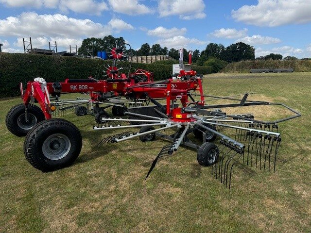MA005315 NEW 2024 MF RK802 RAKE
