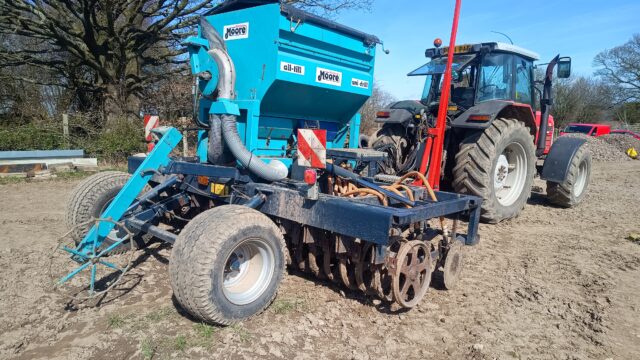 Moore Unidrill 4m direct disc drill
