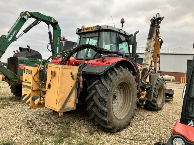MASSEY FERGUSON 6485 WITH HERDER