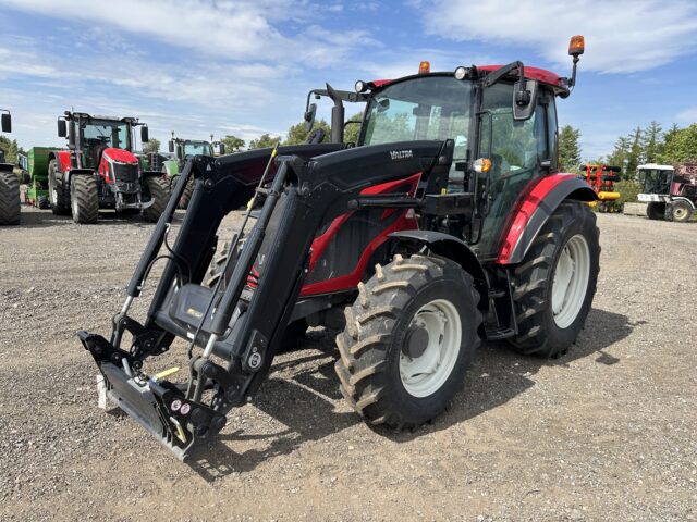 VA000303 VALTRA A95SH TRACTOR & LOADER