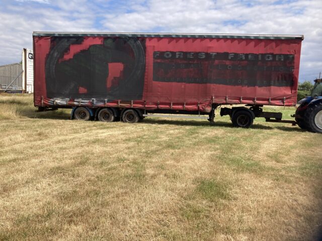 Trailer