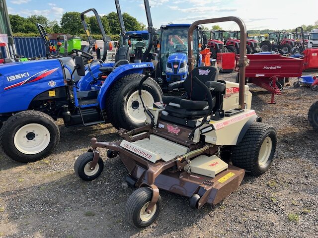 AM000750 GRASSHOPPER 400D RIDE ON MOWER
