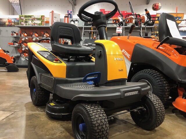 GM035500 STIGA 372E SWIFT RIDE ON MOWER