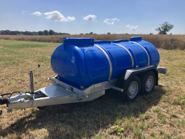 Western Global 2,700 litre bowser