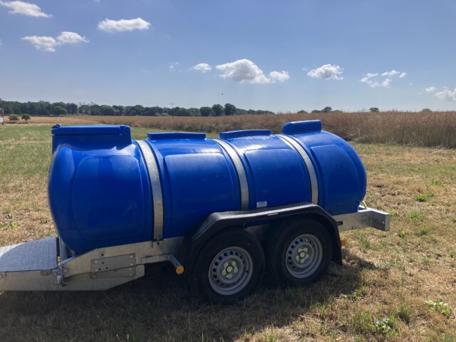 Western Global 2,700 litre bowser