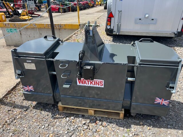 2M041179 PHILLIP WATKINS 2500KG WEIGHT