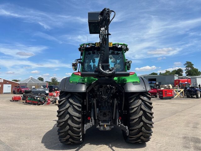 VA000269 VALTRA T235A TRACTOR & KESLA
