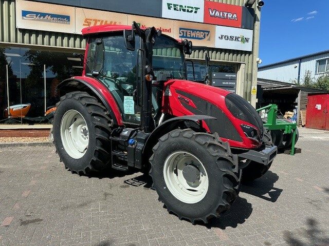 VA000176 VALTRA A115MH4 4WD TRACTOR