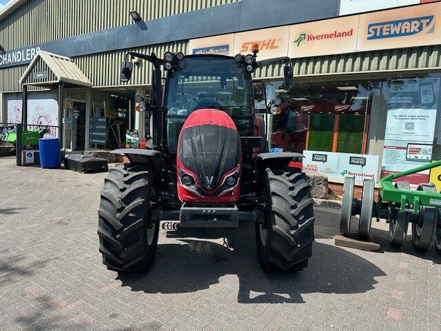 VA000176 VALTRA A115MH4 4WD TRACTOR