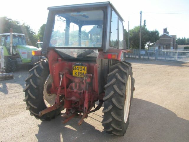 International 385 2wd Tractor