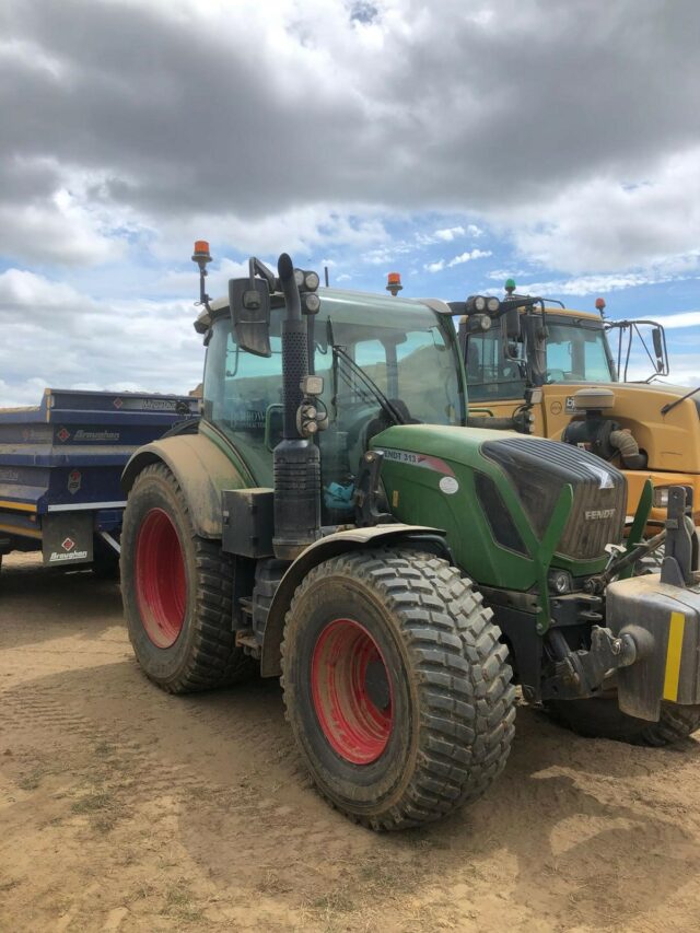 TA004711 FENDT 313 VARIO TRACTOR