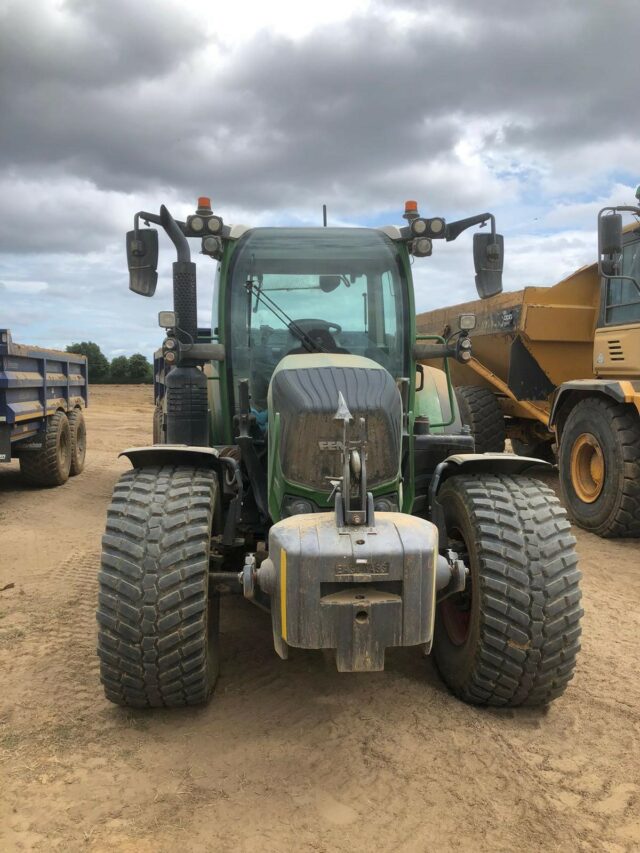 TA004711 FENDT 313 VARIO TRACTOR