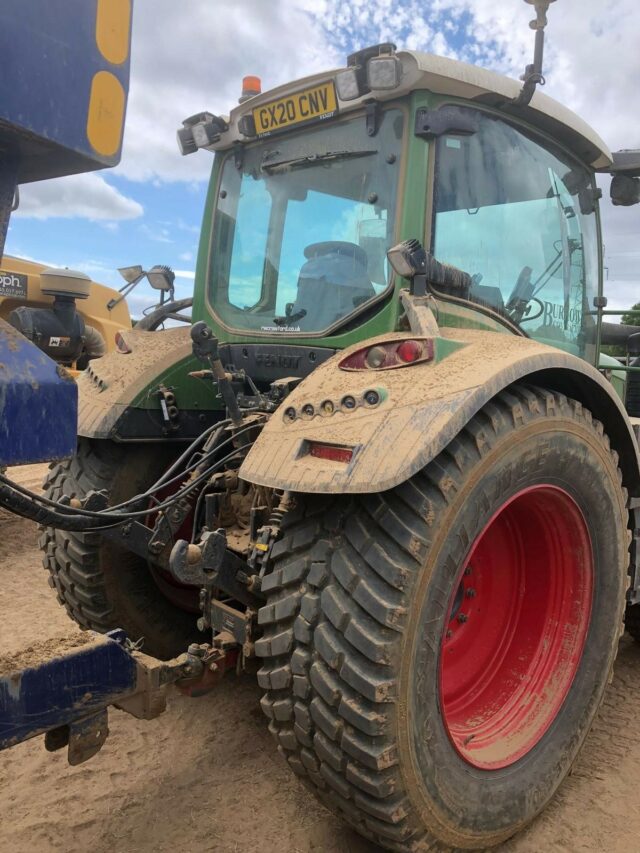 TA004711 FENDT 313 VARIO TRACTOR