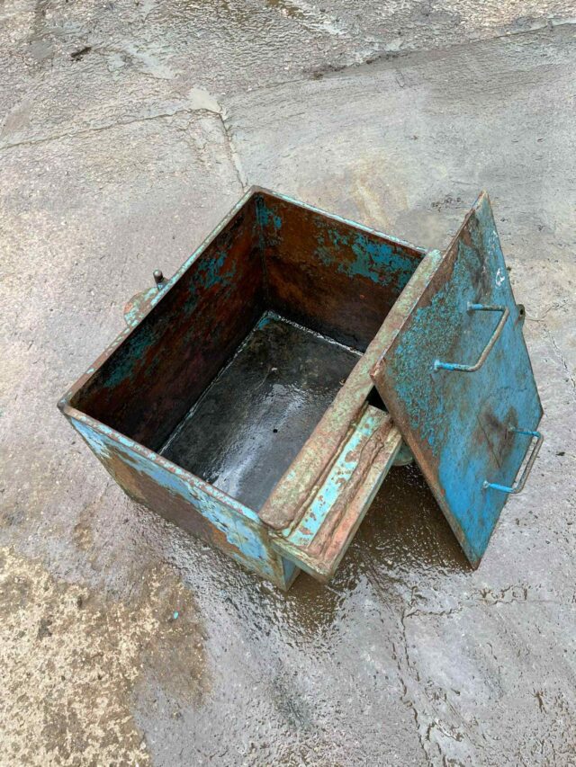 Front box to fit 7840 new Holland tracto