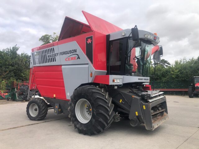 TA002239 2008 Massey Ferguson 7278 AL Combine Harvester