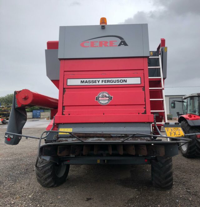 T5011908 2008 MASSEY FERGUSON 7278AL COMBINE