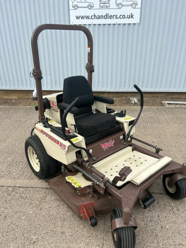 T2037357 GRASSHOPPER 321 ZERO TURN MOWER
