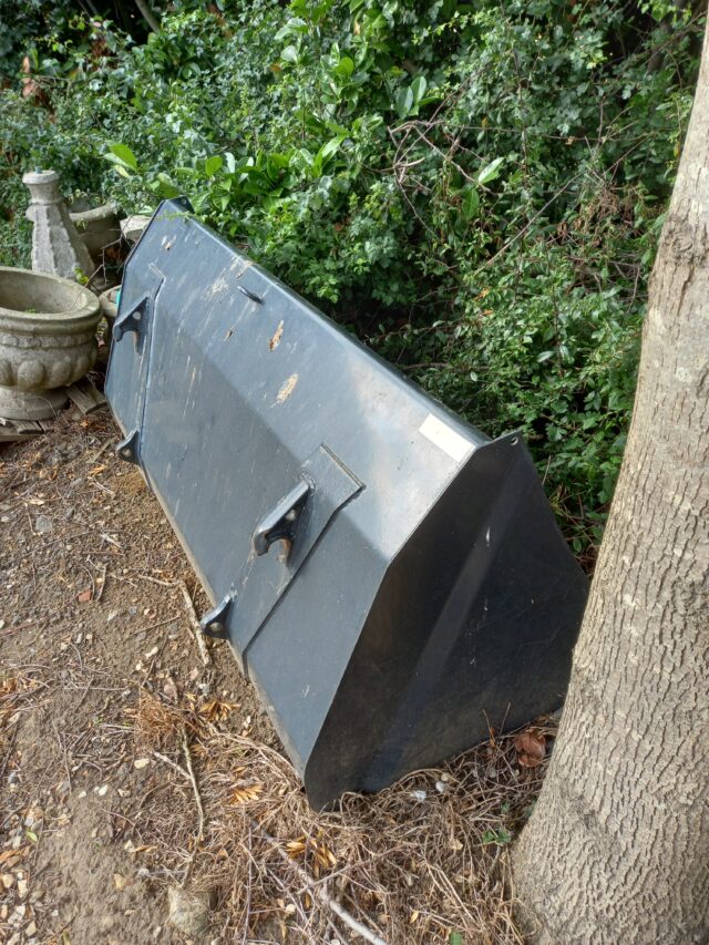 Stoll loader bucket & pallet tines