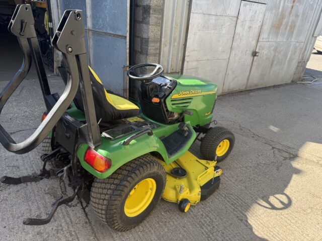 John Deere X495