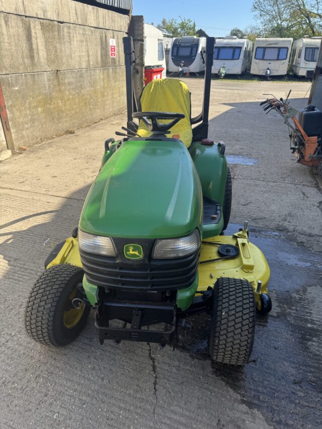 John Deere X495