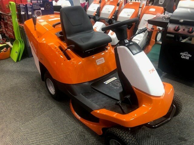 2M041105 STIHL RT4082.1 RIDE ON MOWER