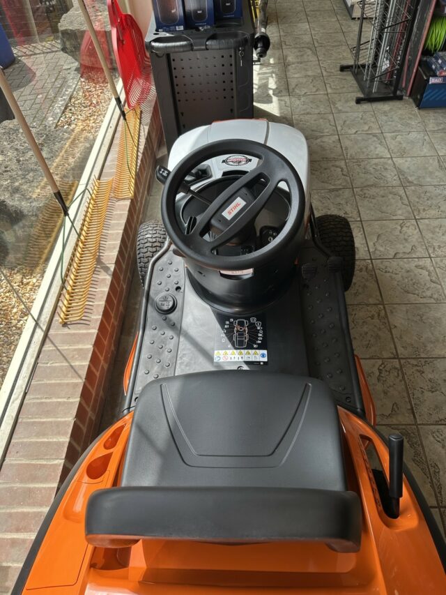 2M041107 STIHL RT5097.1 RIDE ON MOWER