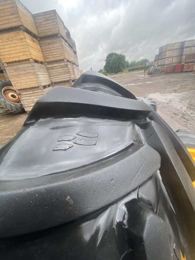 Jcb fastrac wheels and tyres 540/65 R30