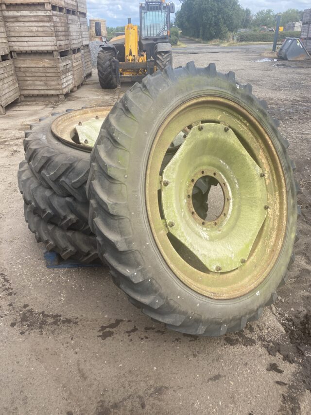 Jcb fastrac rowcrop wheels and tyres