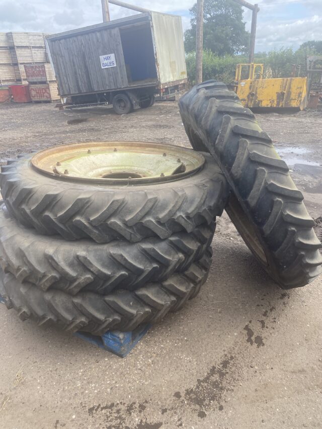 Jcb fastrac rowcrop wheels and tyres