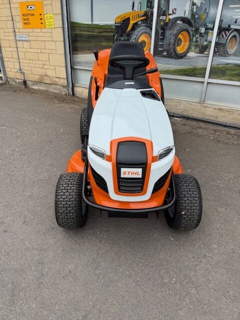 2M041054 NEW STIHL 6112 ZL RIDE ON MOWER