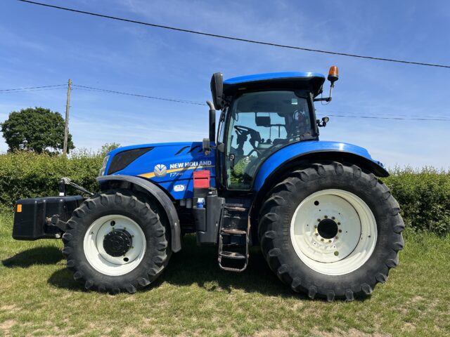 New Holland T7.245 50K-Power Command