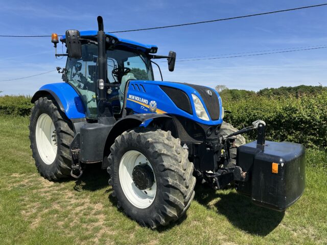 New Holland T7.245 50K-Power Command